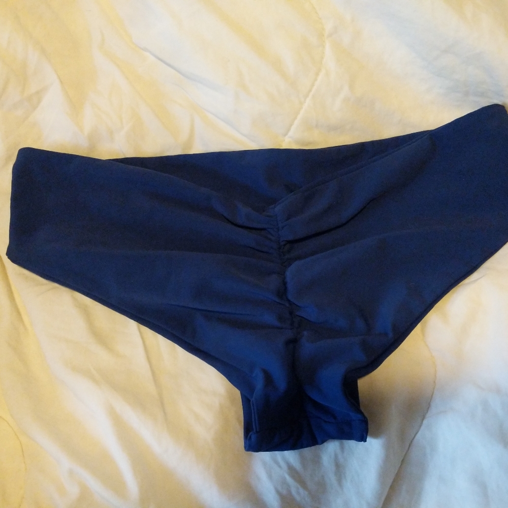 Fused "kona" bottoms